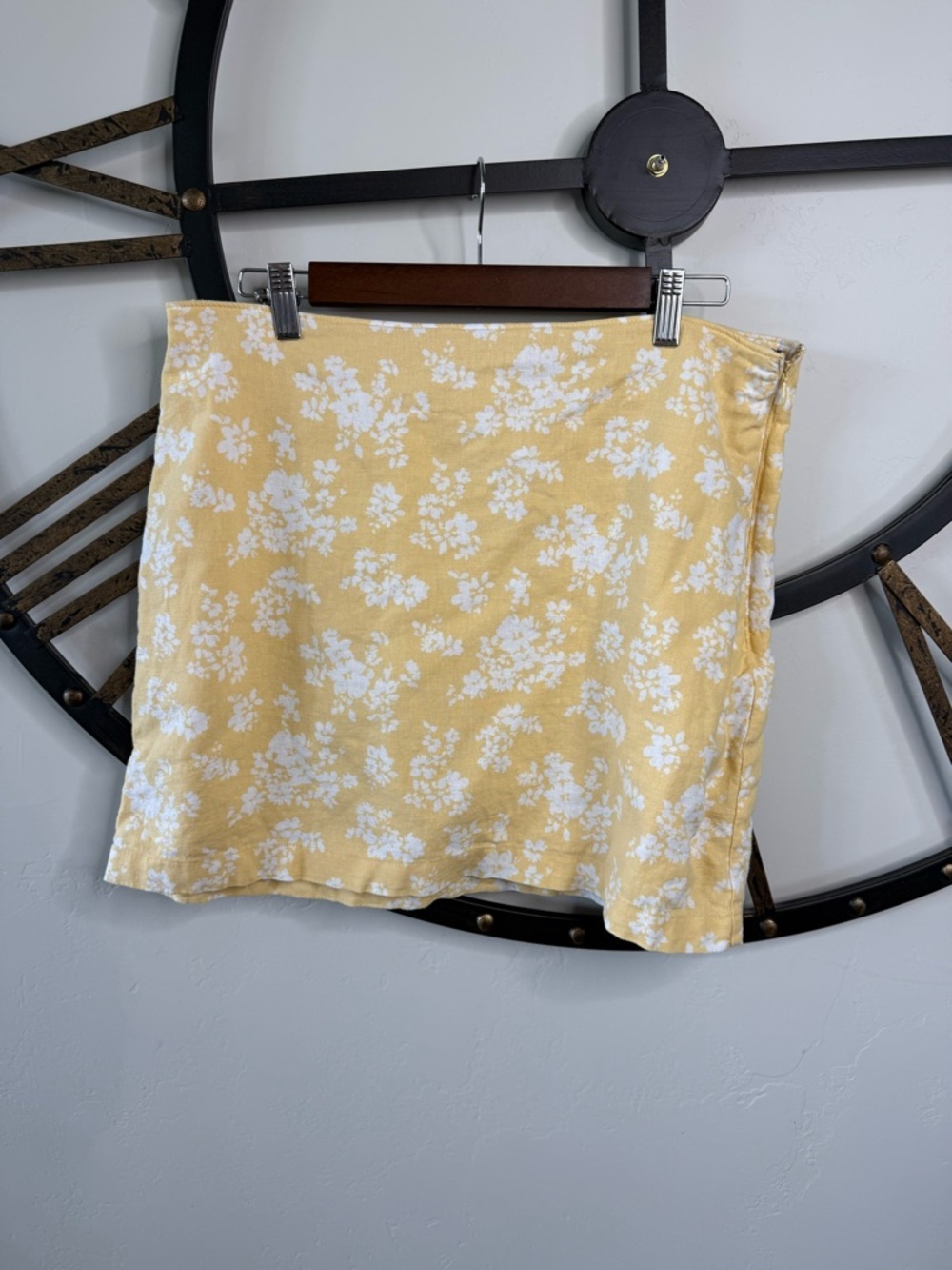 Abercrombie & Fitch Linen Yellow Floral Mini Skirt